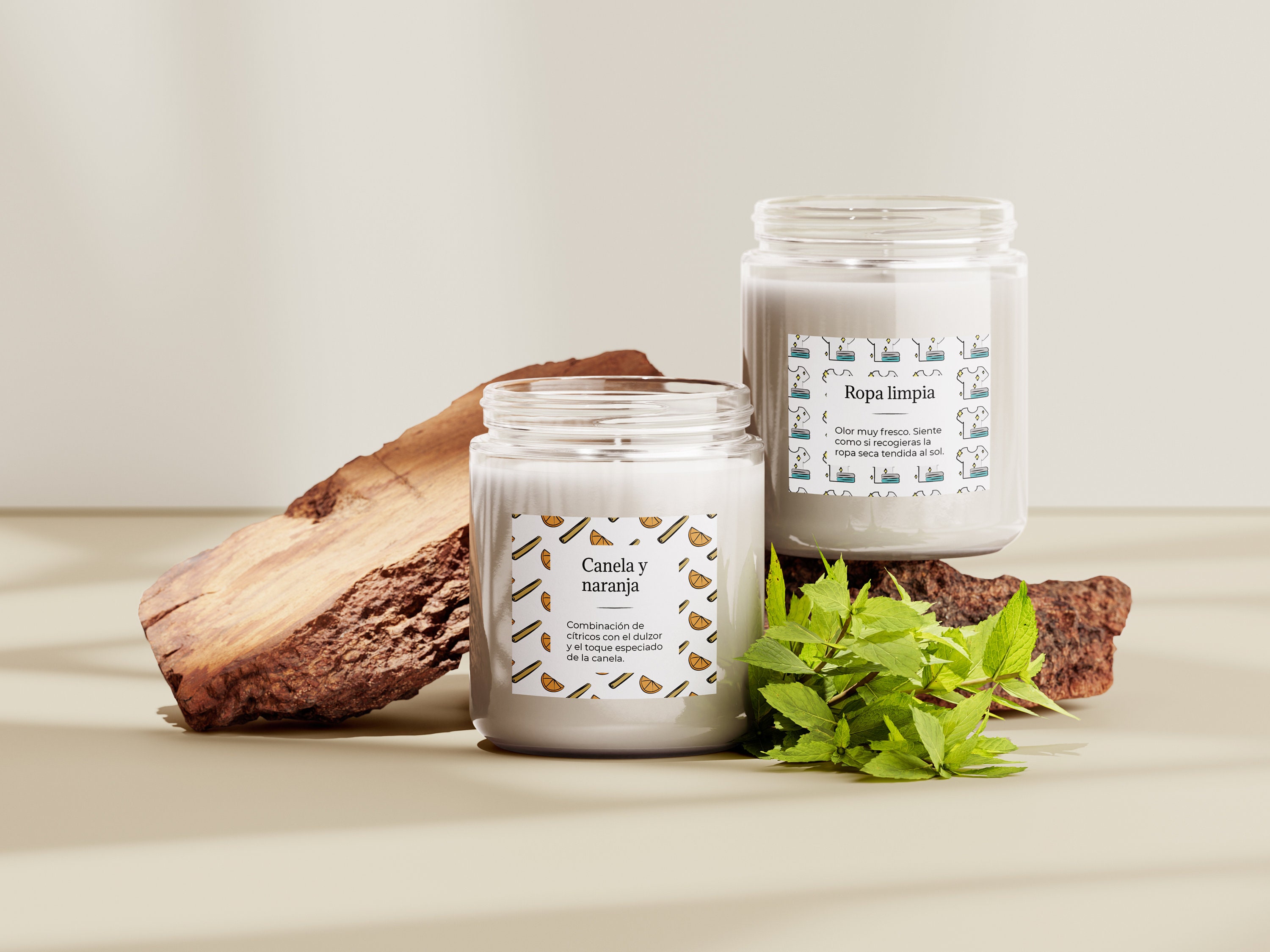 Scented candle with crackling wooden wick. Soy wax. Vegan, organic and cruelty free.