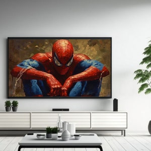 K&ouml;nnte beinhalten: Ein Gem&auml;lde von Spiderman, der mit gesenktem Kopf sitzt und seinen roten und blauen Anzug mit einem schwarzen Spinnen-Symbol auf der Brust tr&auml;gt. Der Hintergrund ist verschwommen, braun und gr&uuml;n.