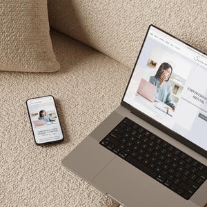 squarespace template for therapist in pastel blue  colors, therapist squarespace website design