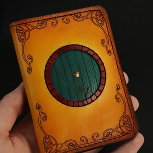 Portafoglio ispirato a Lotr, Fan Art, portafoglio in pelle fatto a mano, Bilbo, casa degli Hobbit, fatto a mano, mappa di Thrors, Fan Art, Baggins, portafoglio personalizzato