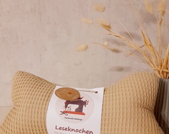 Waffelpique-Leseknochen Nackenkissen 36x18 cm Handmade beige