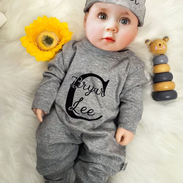 traje de dormir de bebé personalizado con sombrero, regalo de baby shower, regalo de bebé personalizado, traje de regreso a casa, traje de cuerpo de nombre personalizado, traje de nombre de recién nacido