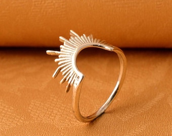 Anillo de latón con sol celestial: delicado anillo con punta llamativa