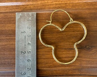 Pendientes dorados de Mickey Mouse, pendientes de botón de Disney, pendientes de Mickey Mouse, pendientes minimalistas, regalo de cumpleaños, regalo de Navidad para ella