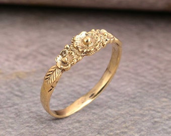 Dainty Daisy Flower Ring: Personalized Stackable Ring