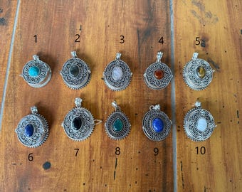 Silver Pendent Poison Pendent With Chain, Gemstone Poison Locket for necklace, Handmade pendent, Birthstone Pendent, pill box, gift for her