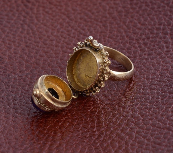 Gold Poisoner Ring with Secret Compartment, Poison Ring, Pill Box Ring,  Locket Ring, Gift For Her, Personalized Jewelry