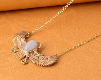 Collar de escarabajo de piedra lunar: colgante de escarabajo de estilo neoegipcio