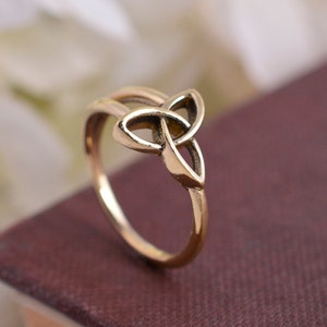 Gold Triquetra Knot Ring, Eternal Love Celtic Triangle Trinity Knot Ring, Irish Celtic Ring, Handcast Dainty Ring, Gift For Her