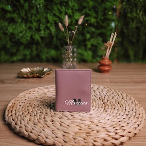 Portacarte personalizzato, porta carte con nome e iniziali, porta carte da viaggio, idea regalo viaggio, idea regalo per lei e per lui
