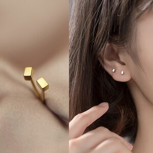 Minimalist Square Stud Earrings,Dainty Silver Square Stud,Gold and Silver  Short Bar Stud, Small Earrings, Cartilage Stud,  gift for her