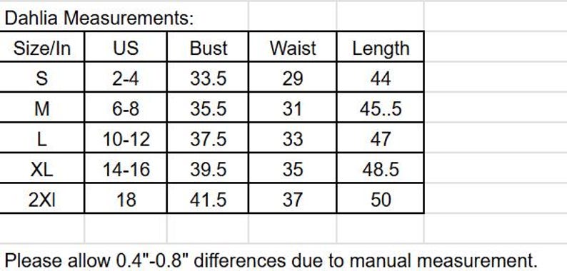 Puede incluir: Tabla de medidas Dahlia en pulgadas para busto, cintura y largo, con tallas estadounidenses correspondientes. Las tallas van de S (2-4) a 2XI (18). El texto indica que se permiten diferencias de 1.02cm-2.03cm debido a la medici&oacute;n manual.