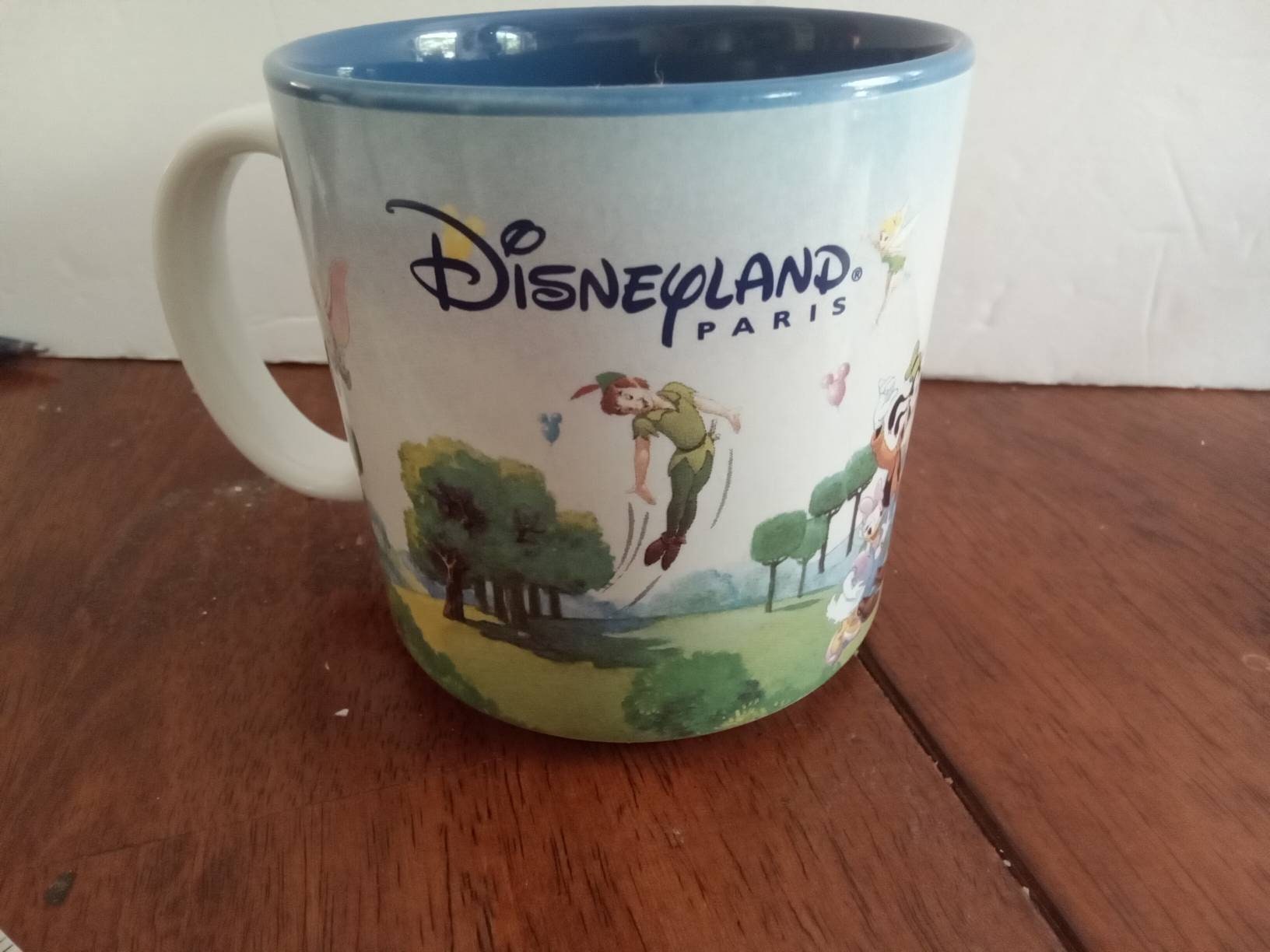 Tasse Paris Disneyland Disney mug ville Mickey Minnie Donald Dingo Daisy  Pluto noir blanc