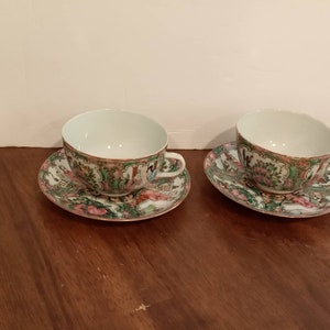 Vintage Chinese Famille Rose Medallion 2 cups and 2 saucers. Porcelain Asian Wall or Tea Table Decor Plate.
