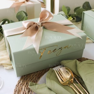 MAGNETIC BOX ONLY Light Salbei Grün Gold Personalisierte leere Geschenkbox mit Band Brautjungfer Vorschlag Firmengeburtstag Hochzeit Realtor Geschenk