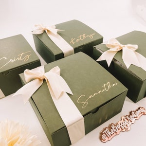 TYLKO PUDEŁKO - Sage Green & Gold Personalizowane puste pudełko prezentowe ze wstążką Propozycja dla druhny Prezenty urodzinowe dla firm Prezenty ślubne Zbuduj własne pudełko