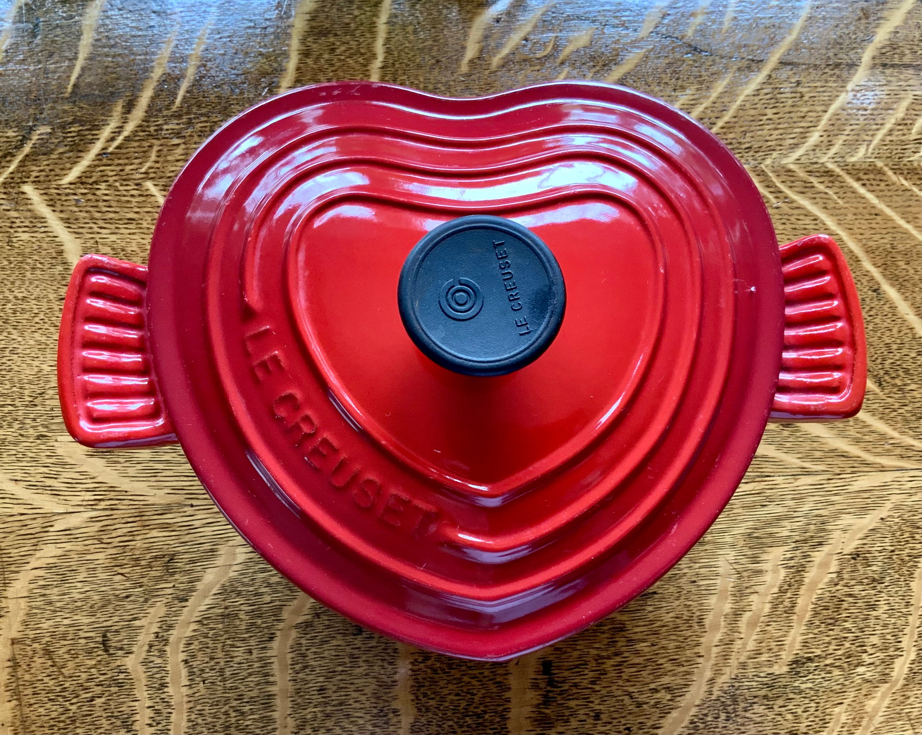 La Creuset Heart Shaped Cerise Red Cast Iron Enamel Dutch Oven 