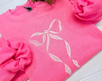 Embroidered Bow Crewneck Sweatshirt: Personalized Cozy Sweatshirt