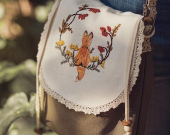 Handmade Vintage Style Crossbody Bag with Fox Embroidery