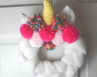Mini Unicorn Head Wreath, Unicorn Decoration, Indoor Unicorn Birthday Wreath, Whimsical Rainbow and Pink Nursery Wreath, Magical Wall Decor