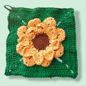 Crochet Sunflower Pot Holder, Cotton Crochet Dishcloth, Handmade Crocheted Trivet, Flower Pot Holder, Kitchen Hot Pad, Crochet Centerpiece