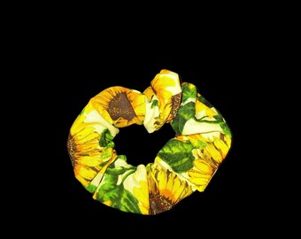 Sunflower scrunchie, sunflowers