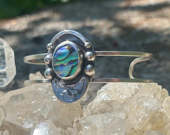 Bracciale rigido in argento sterling con abalone dei Grateful Dead, regolabile, taglie S-M.