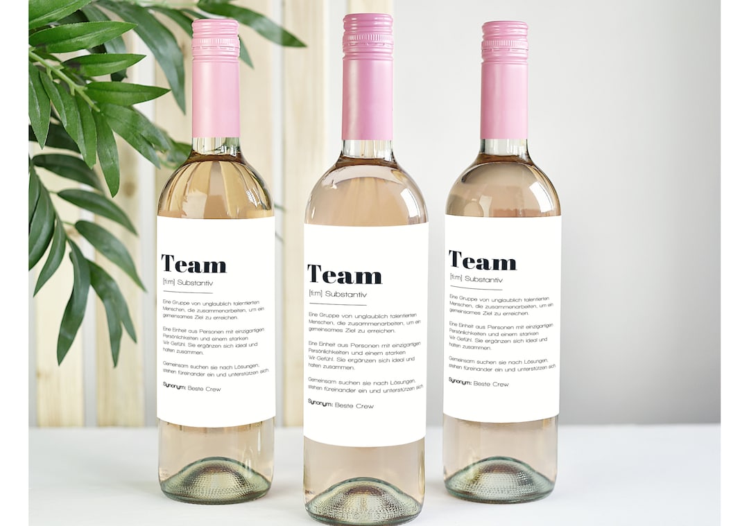 Team Gift, Bottle Label With Synonym team as the Perfect Gift for Your