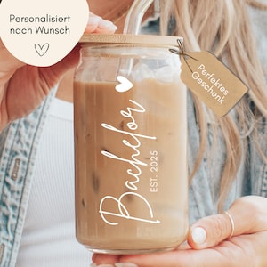 Bachelor Geschenk, Bachelor Becher personalisiert mit Namen, Bachelor bestanden Geschenk, Bachelor Abschluss Trinkglas - loulala®