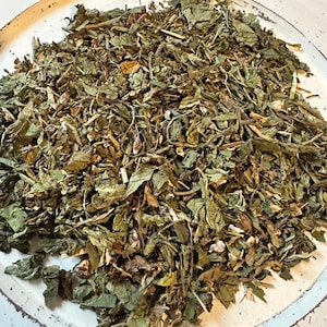 Dandelion Delight Forage – Herbal Treat for Hamsters, Guinea Pigs & Rabbits | Small Pet Forage and Treats