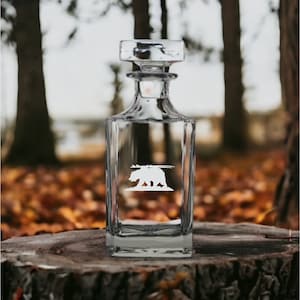 Grizzly Bear Whiskey Decanter: Personalized Bourbon Gift (26 Oz)