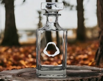 シャークジョーズ ウイスキーデキャンタ：パーソナライズされた