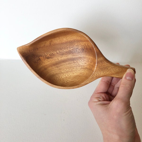 Vintage Wooden Leaf Trinket Bowl / Hand Carved Philippines Leaf Catchall / Wooden Serving Bowl / Small Trinket Dish