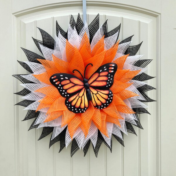 Couronne de printemps pour porte d'entrée, couronne de papillons, couronne d'été, art mural papillon monarque, cadeau pour maman, décoration de porche de printemps, décoration de jardin