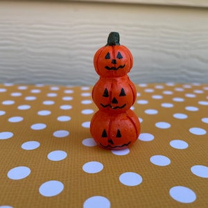 Mini Pumpkin Stack