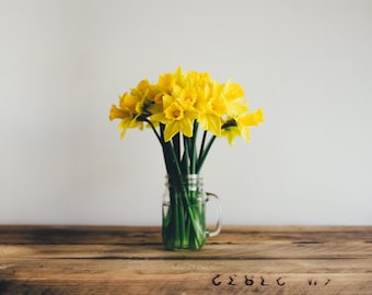 Gift for home - Flowers in a vase - Wall Hanging - Decor, Famous Artwork, Canvas Art Print