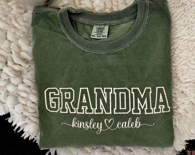 Custom grandma shirt, Embroidered grandma shirt, Custom dog mom shirt, Custom embroidery, Mama t-shirt, embroidered mama shirt
