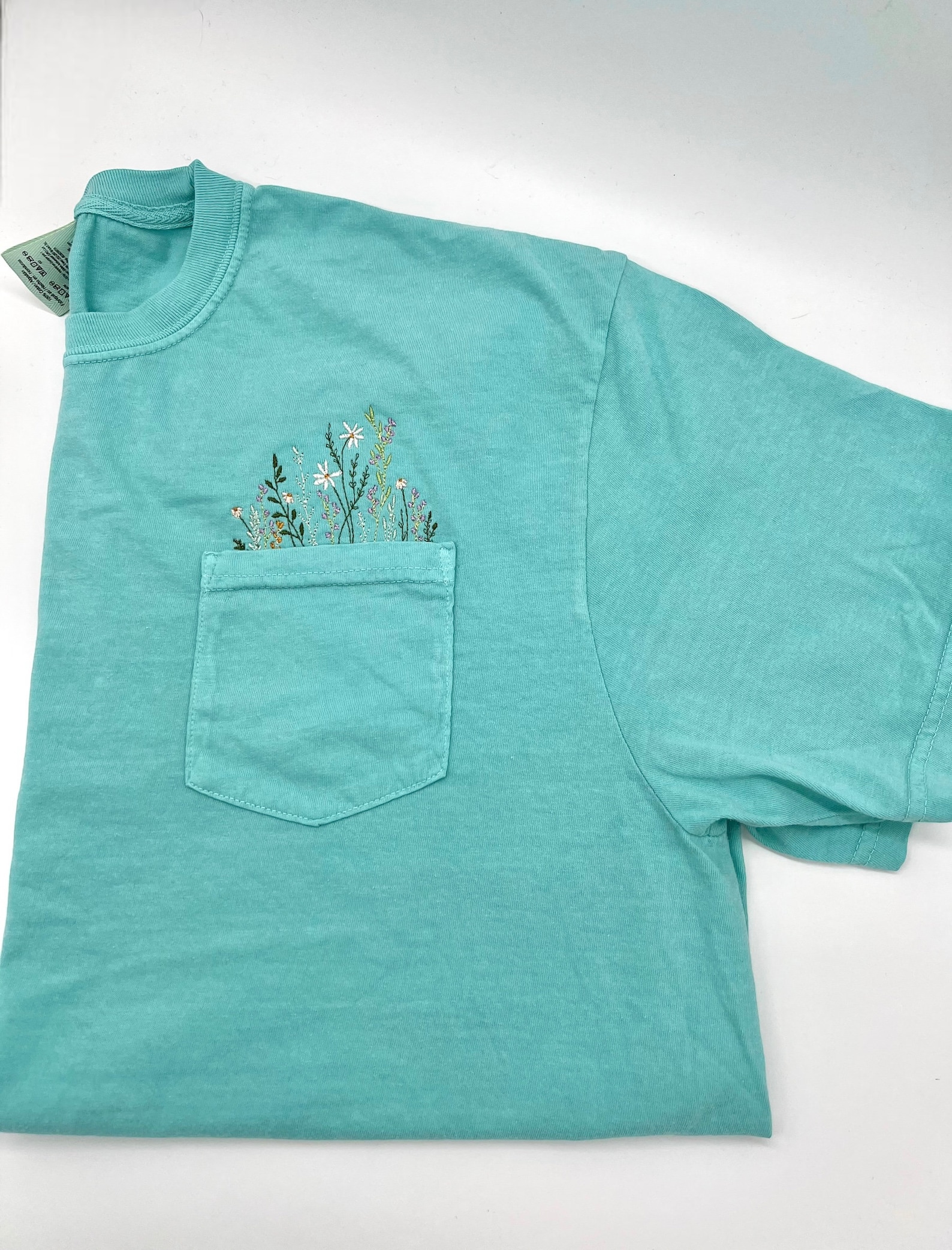 Embroidered Crewneck Wildflower Pocket T-shirt, Embroidered Flower ...