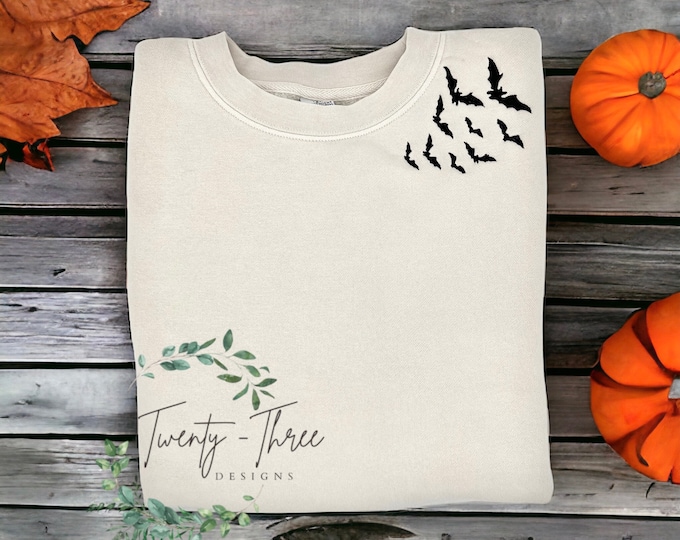 Embroidered bats sweatshirt, Halloween Sweatshirt, Spooky Season, Bats sweatshirt, Halloween, Extended sizes, Embroidery, Embroidered bats