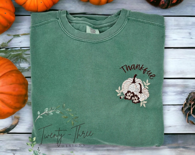 Embroidered Fall Pumpkins "Thankful" Crewneck Sweatshirt, Comfort Colors, German inspired design, Inspirational, Plus sizes available