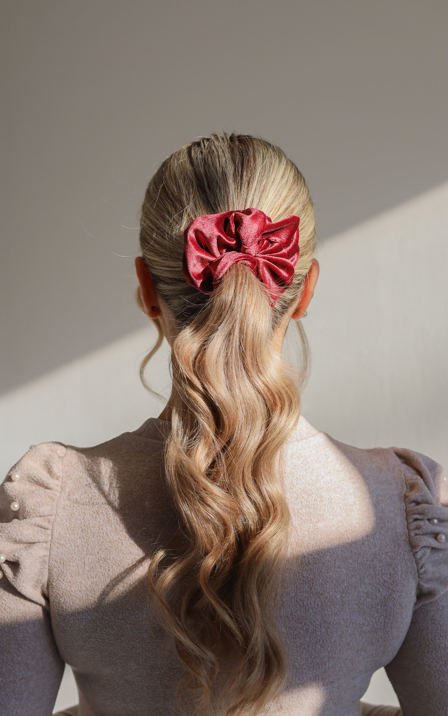 Madewell Elegant Oversized Large Velvet Cream Silk Hair Scrunchie Amazon.com : LILYSILK Large Mulberry Silk Scrunchies for  main image 4
