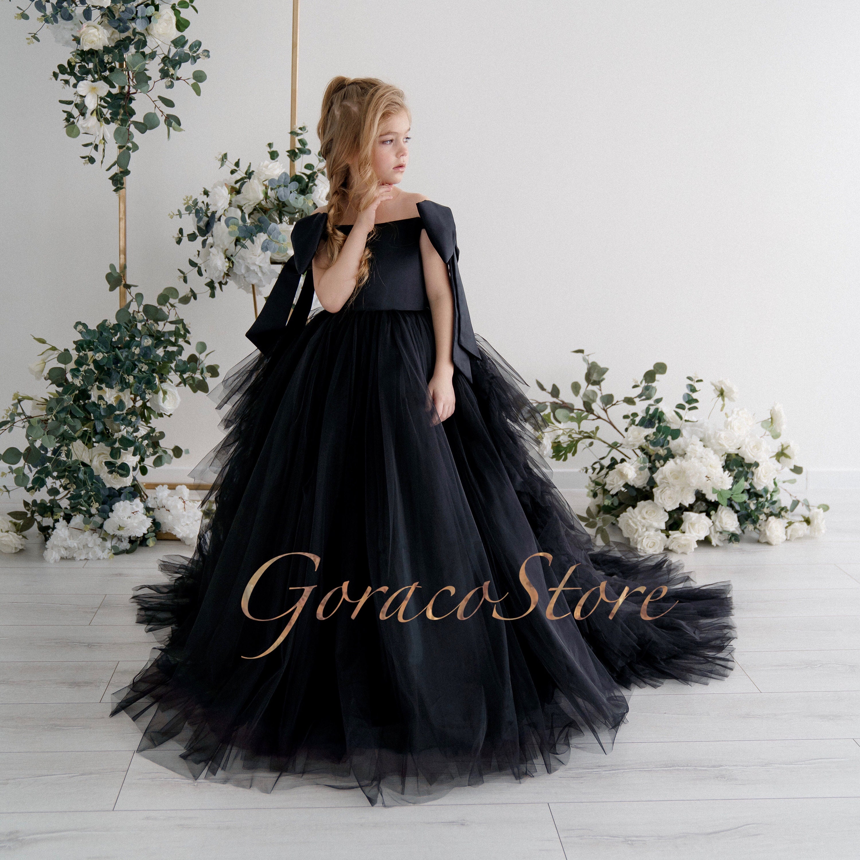 Girl in black gown outlet