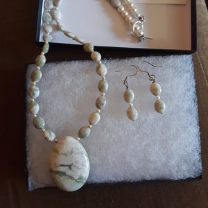 Jade necklace with matching earrings