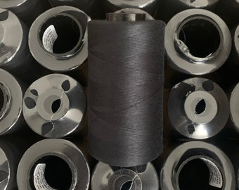 Black sewing threads, polyester 130 gram per cone, 3500 yards per cone, wrap in clear cover for daily sewing.