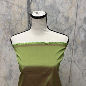 Two Tone Taffeta fabric - Lime/Fuchsia Dt17- 58" Width - Ref Nas DT17
