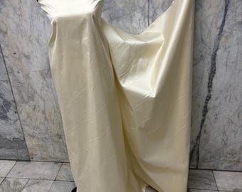 100% silk Taffeta Fabric - Ivory 2274 -  54" Width