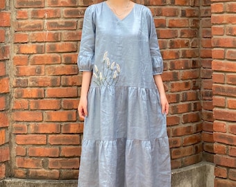 Linen dress. Linen embroidered dress.