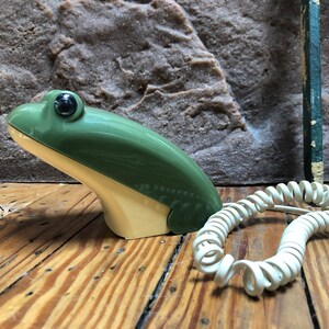 Vintage David Craft Novelty Frog Flip Phone Landline Telephone