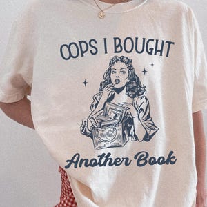 Maglietta "Ho comprato un altro libro", maglietta divertente per amanti dei libri, abbigliamento esclusivo per bibliotecari, maglietta comoda per amanti della lettura