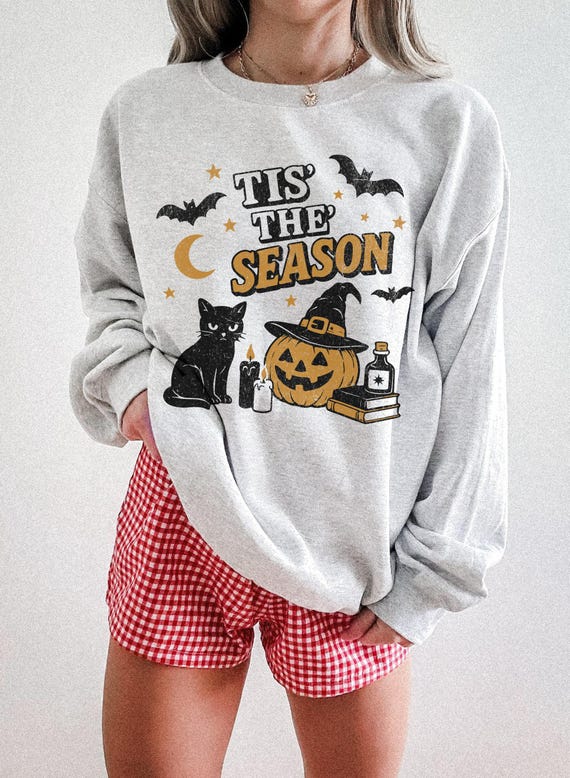 Vintage Halloween Sweatshirt, 'Tis The Season Crewneck, Retro Halloween Pullover 90s, Black Cat and Pumpkin Sweater For Fall